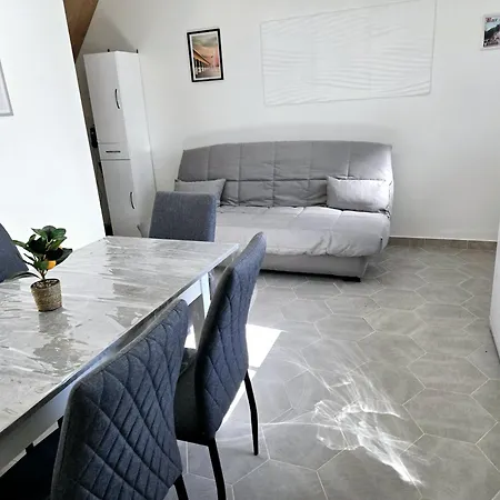 Apartment Des Fleurs