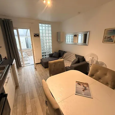 Des Fleurs Διαμέρισμα