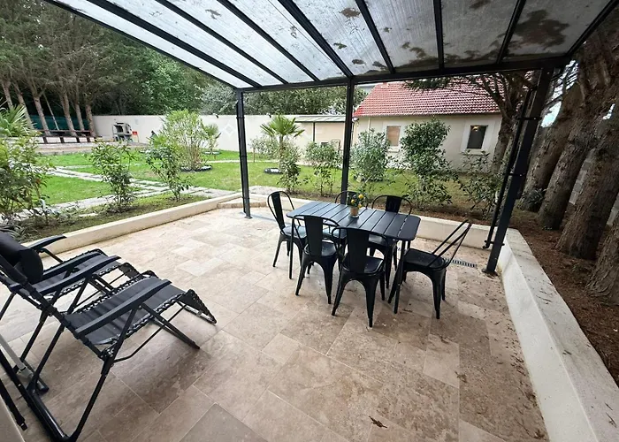 Des Fleurs Кабур