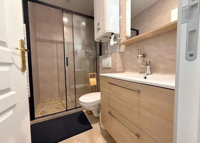 Апартаменты Des Fleurs Кабур