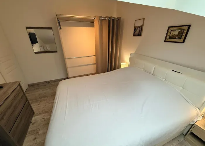 Des Fleurs Кабур