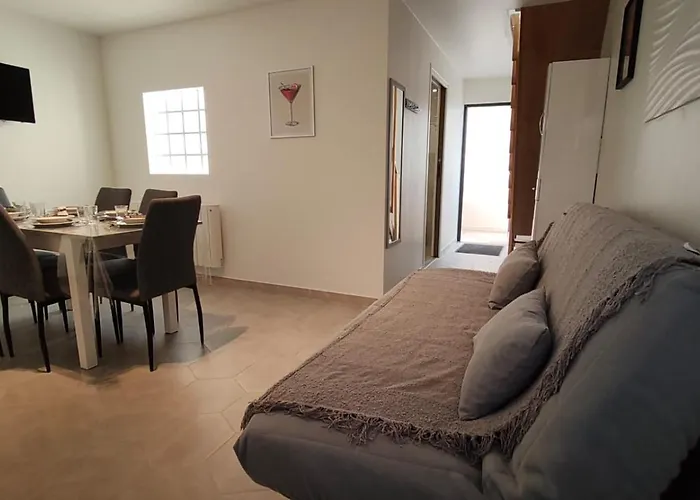 Apartment Des Fleurs *