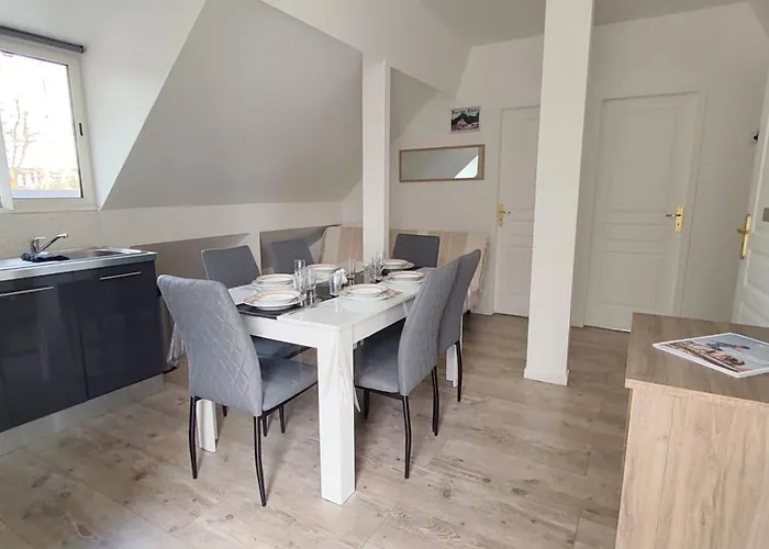 Des Fleurs Apartment *